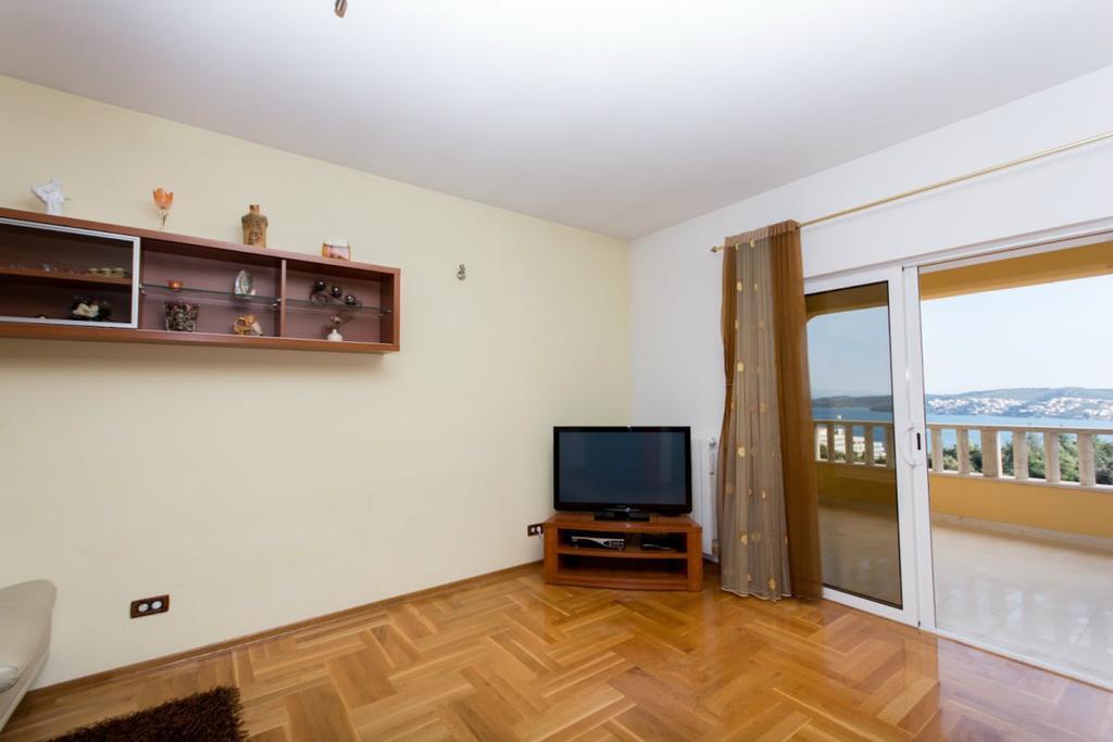 סגט ווראנייצה Apartments Meri מראה חיצוני תמונה