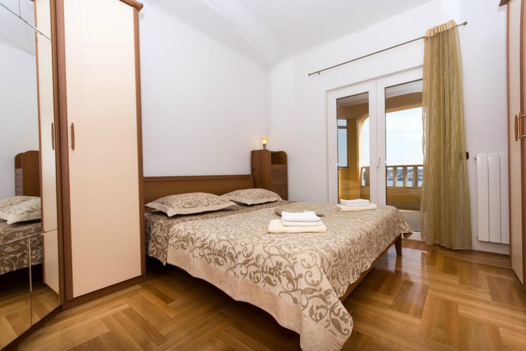 סגט ווראנייצה Apartments Meri מראה חיצוני תמונה