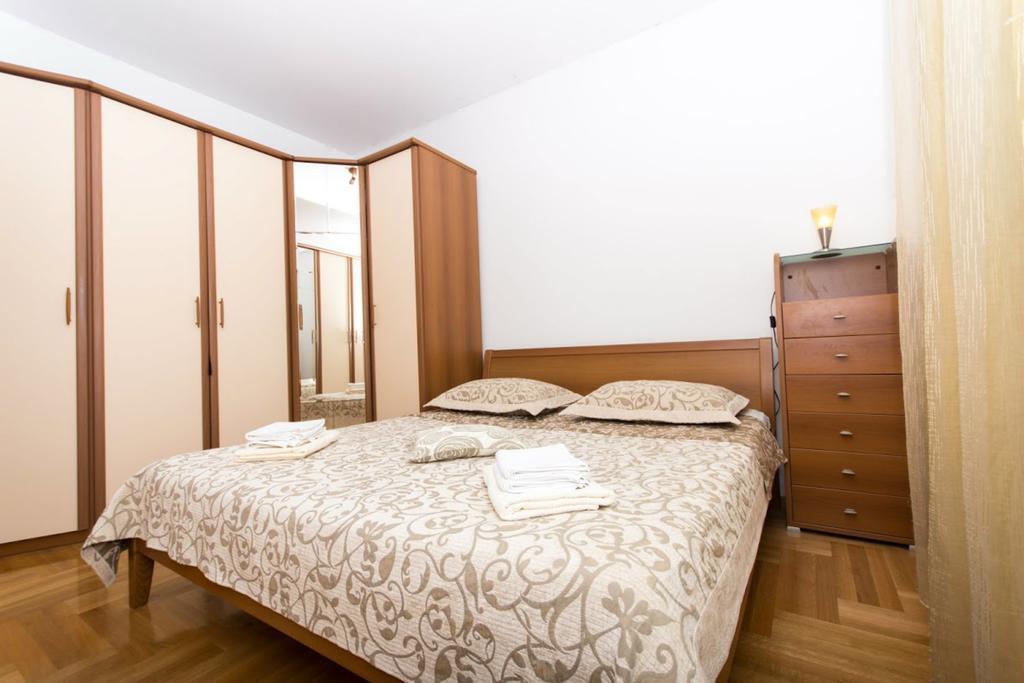 סגט ווראנייצה Apartments Meri מראה חיצוני תמונה