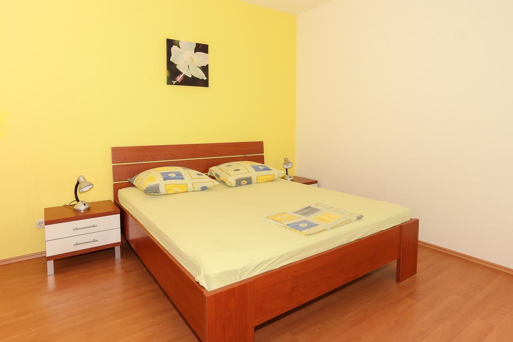 סגט ווראנייצה Apartments Meri מראה חיצוני תמונה